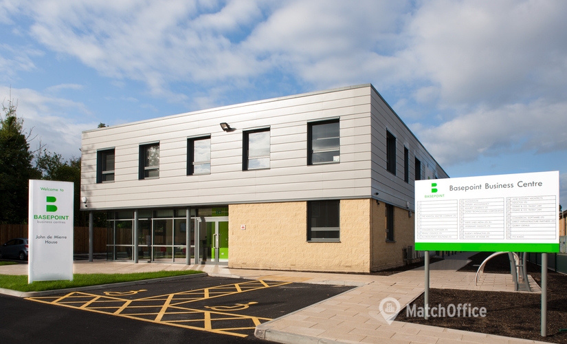 Business Centre in West Sussex, John de Mierre House, 50 m² - MatchOffice.co.uk