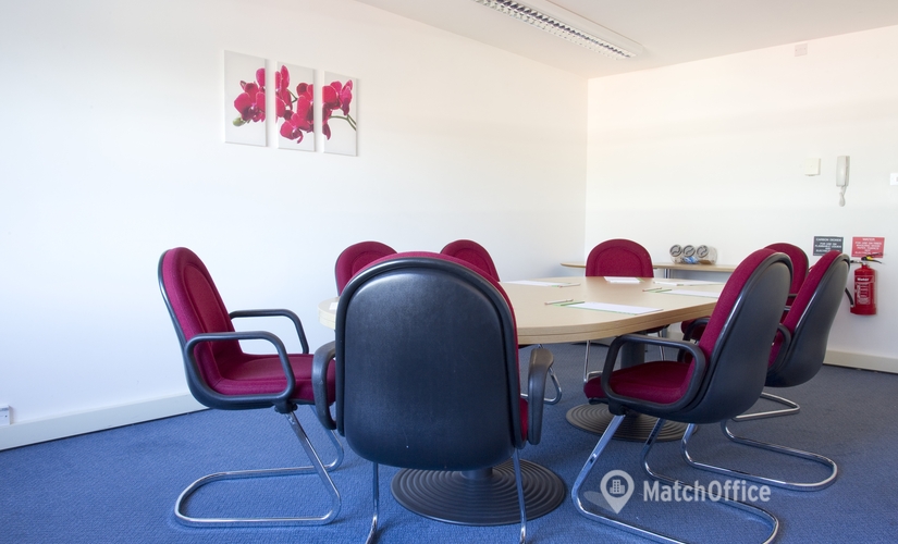 Business center in High Wycombe, Lincoln Road, 50 m² - MatchOffice.co.uk