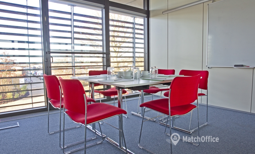 Business centre in Luton, Great Marlings Innovation Centre and Business Base, 250 m² - MatchOffice.co.uk