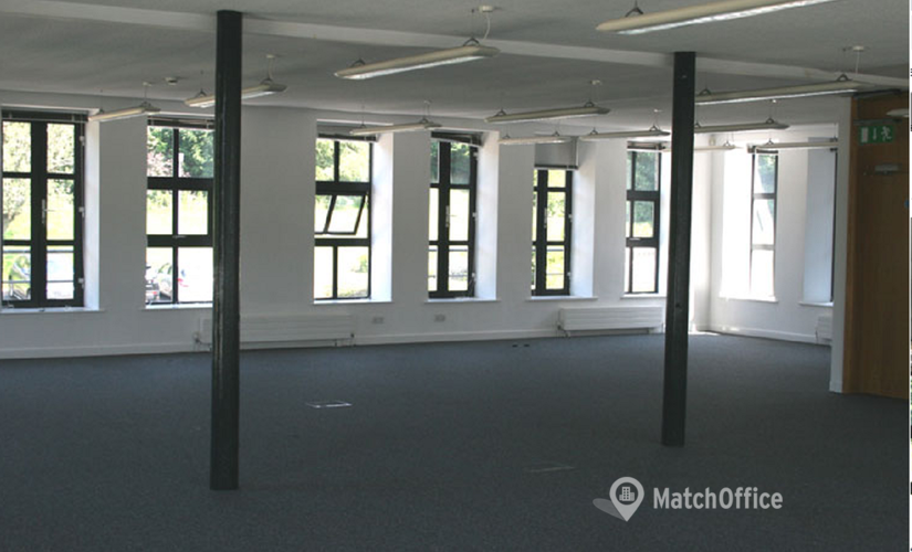 Business Centre in Bolton, Blackburn Road, 500 m² - MatchOffice.co.uk