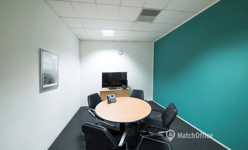 Meeting room in Slough, 268 Bath Road, 30 m² - MatchOffice.co.uk