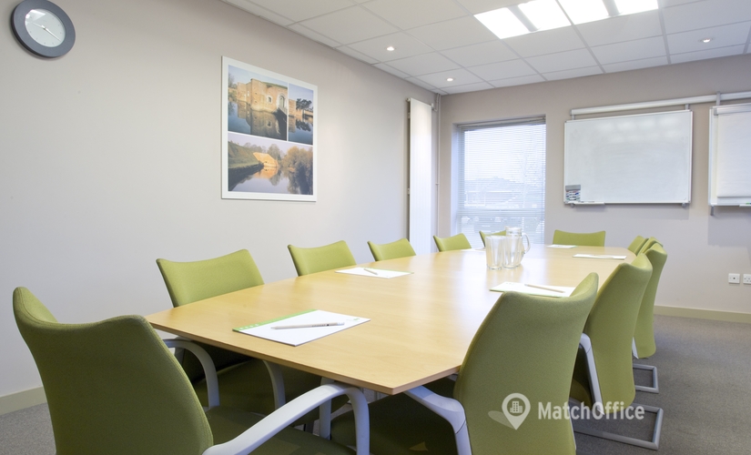 Meeting room in Hampshire, Aerodrome Road, 100 m² - MatchOffice.co.uk