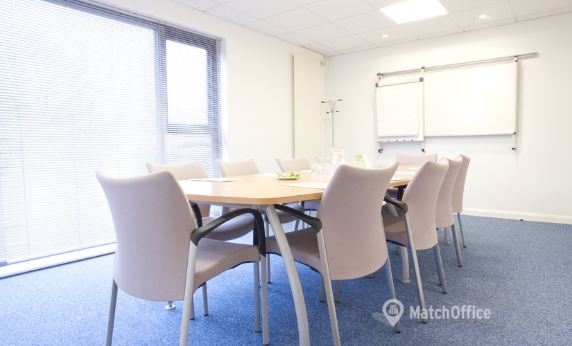 Meeting room for rent in Hampshire, Caxton Close, 100 m² - MatchOffice.co.uk