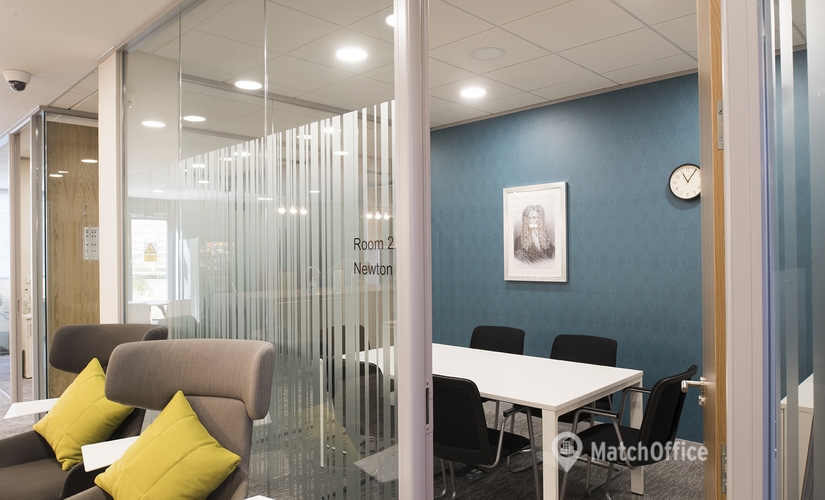 Meeting room in Oxford, Robert Robinson Avenue, 50 m² - MatchOffice.co.uk