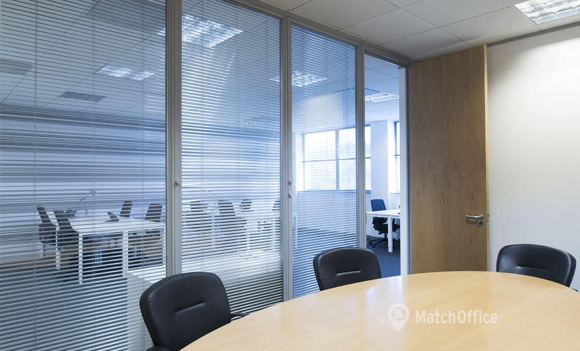 Meeting room hire in Oxford, Robert Robinson Avenue, 50 m² - MatchOffice.co.uk