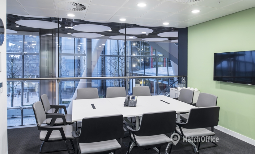 Meeting room in West London, Arrivals Concourse, 35 m² - MatchOffice.co.uk