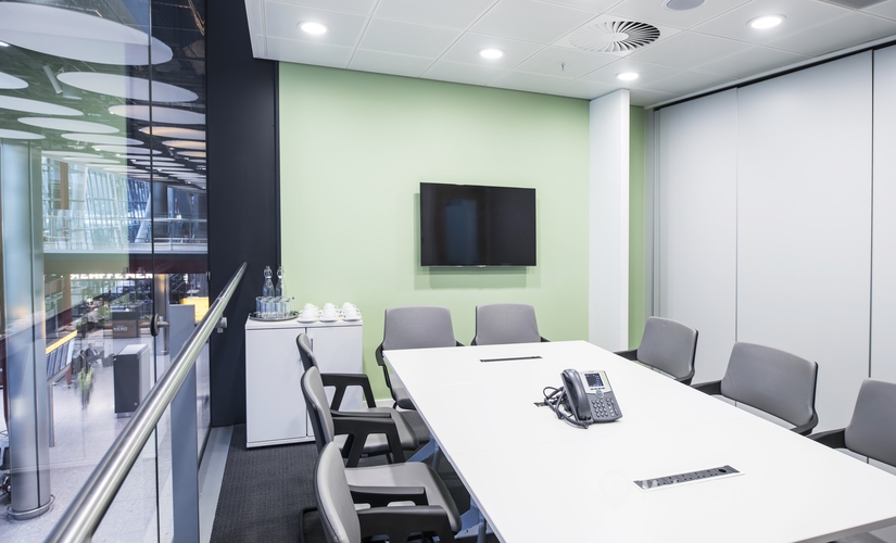 Meeting room hire in West London, Arrivals Concourse, 35 m² - MatchOffice.co.uk