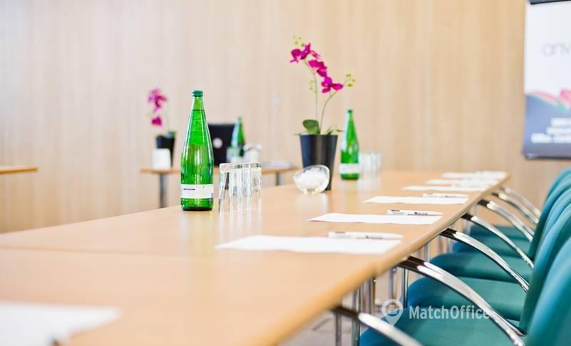 Meeting room in Burnley, Elm Street Business Park, 27 m² - MatchOffice.co.uk