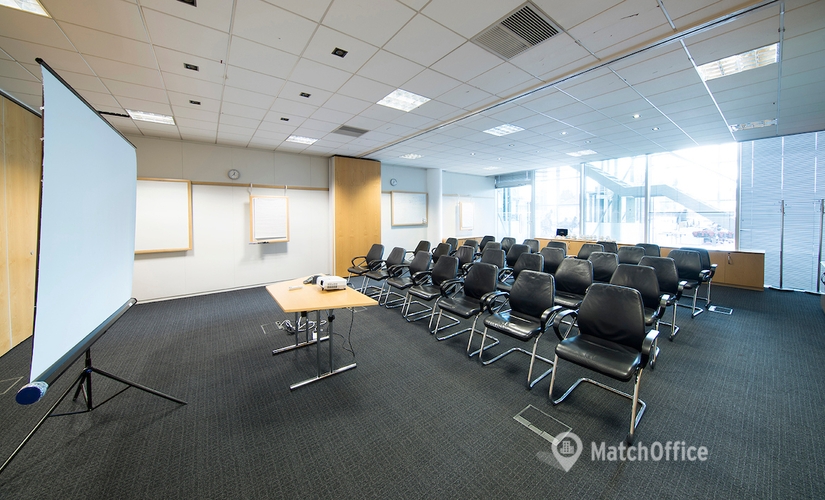 90 m² Co-working  in Slough, 18 Stoke Road (SL2 5AG) - 2 | MatchOffice
