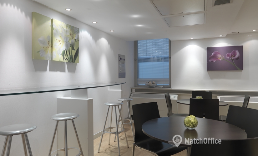  Coworkind spaces in Central London, 18 Soho Square, 45 m² - MatchOffice.co.uk