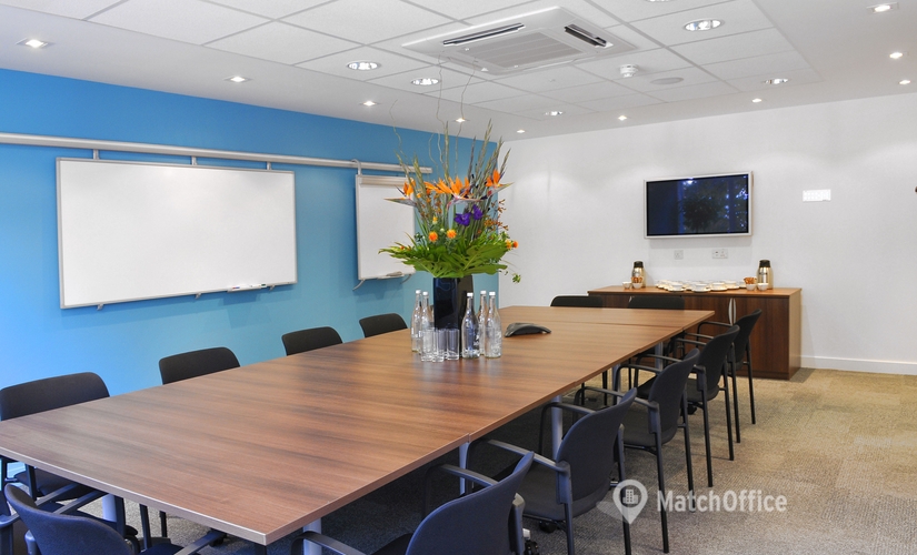 60 m² Shared workspace  in City of London, 52 - 53 The Mall (W5 3TA) - 2 | MatchOffice