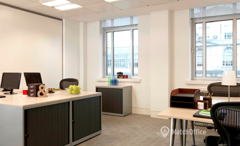  Coworking space in The City of London, 83-85 Baker Street, 45 m² - MatchOffice.co.uk