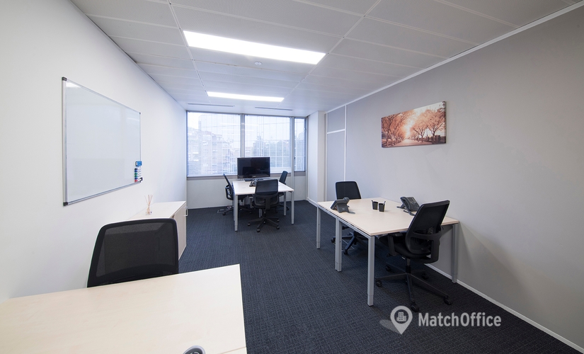 18 m² Coworking space  in City of London, Crown House (W14 8TH) - 4 | MatchOffice.com