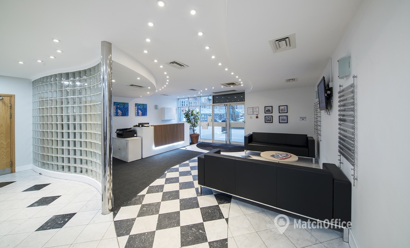 Work space in St Albans, Fountain Court, 25 m² - MatchOffice.co.uk