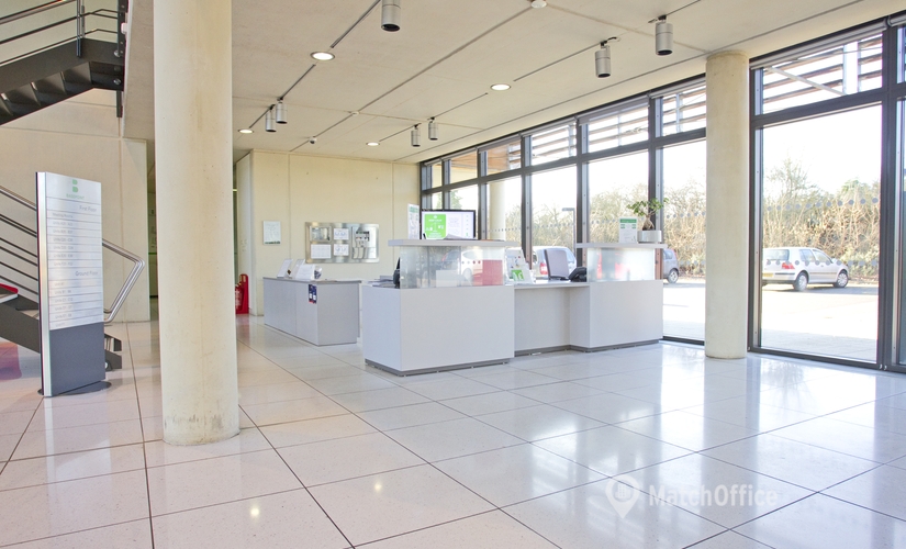 250 m² Co-working  in Luton, Great Marlings Innovation Centre and Business Base (LU2 8DL) - 2 | MatchOffice.com