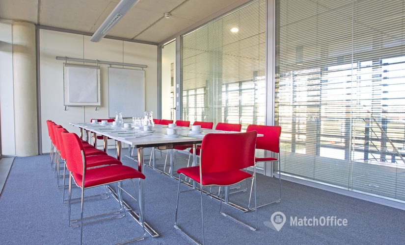 250 m² Coworking space  in Luton, Great Marlings Innovation Centre and Business Base (LU2 8DL) - 4 | MatchOffice