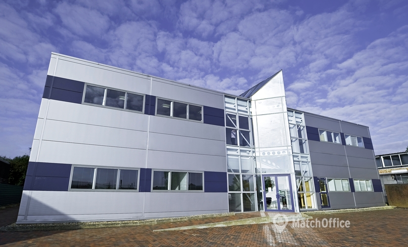 200 m² Coworking space  in City of London, Mark Road 39 (HP2 7DN) - 1 | MatchOffice