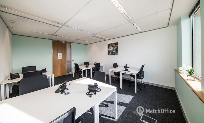 70 m² Shared office in Maidenhead, Siena Court (SL6 1NJ) - 4 | MatchOffice