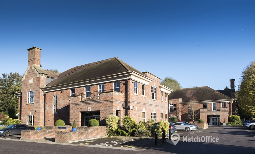 100 m² Coworking space in High Wycombe, The Broadway (HP7 0UT) - 1 | MatchOffice.com