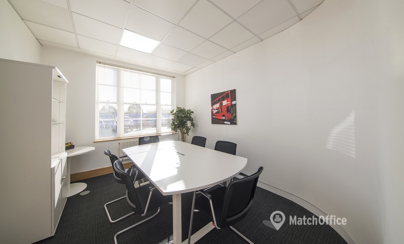 100 m² Coworking space  in High Wycombe, The Broadway (HP7 0UT) - 2 | MatchOffice