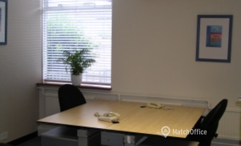 Coworking space in West London, Boston Road, 185 m² - MatchOffice.co.uk