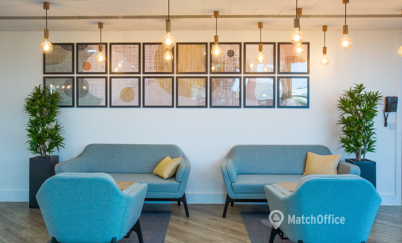 Business center  in Hertfordshire, London Road, 79 m² - MatchOffice.co.uk