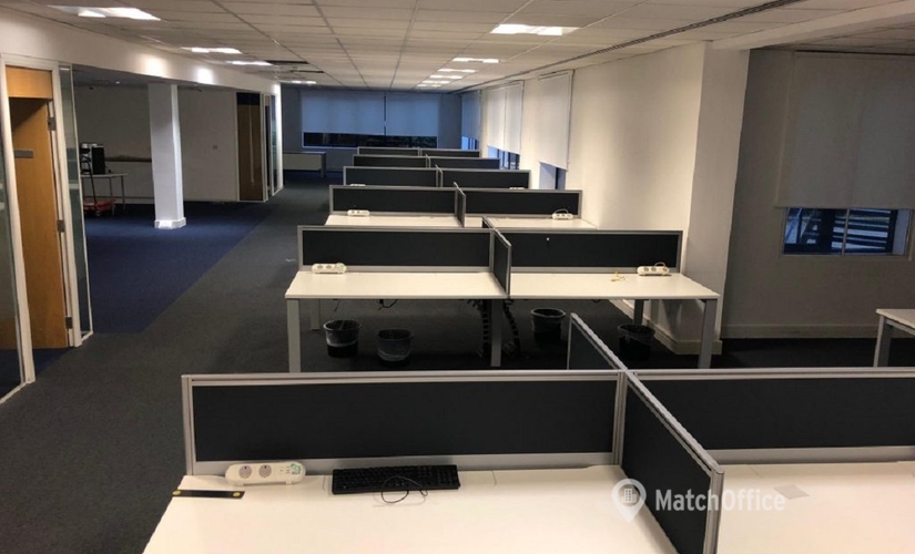 100 m² Coworking space  in Birmingham Centre, 2010 (B37 7YS) - 1 | MatchOffice.com