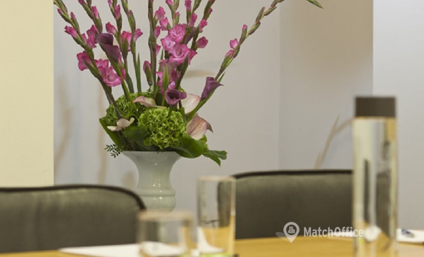 Coworking Kings Cross Business Centre, 180/186 Kings Cross Road WC1X 9DE The City of London