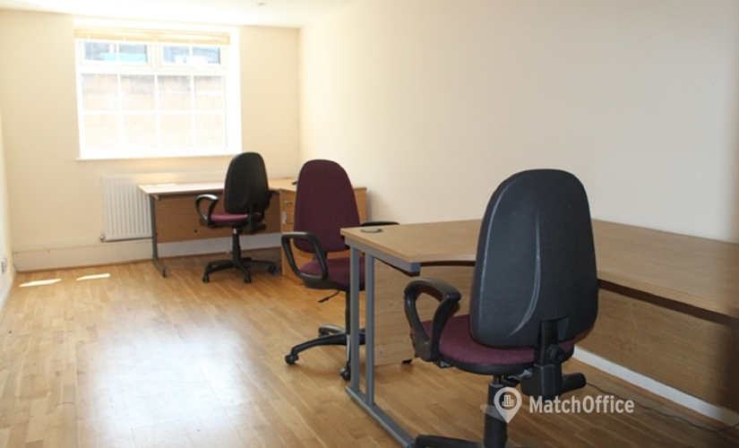 Work space in West London, 5 Wadsworth Road, 50 m² - MatchOffice.co.uk