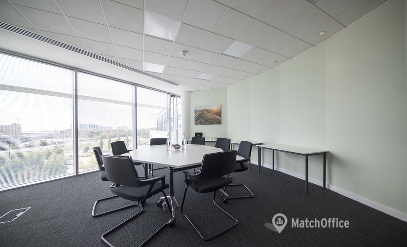 Meeting room in Manchester, Manchester Airport, 60 m² - MatchOffice.co.uk