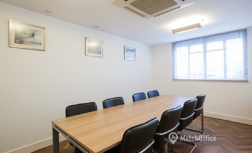 Business center Beehive Ring Road RH6 0PA Crawley