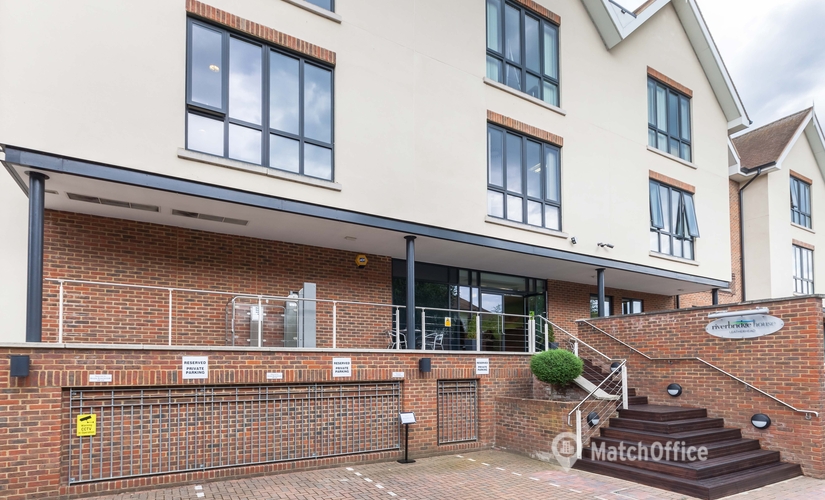 Meeting room in Leatherhead, Guildford Road, 40 m² - MatchOffice.co.uk