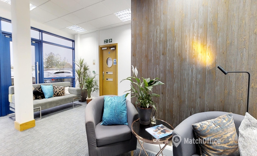 300 m² Business center in Aylesbury, Smeaton Close 7 (HP19 8HL) - 0 | MatchOffice
