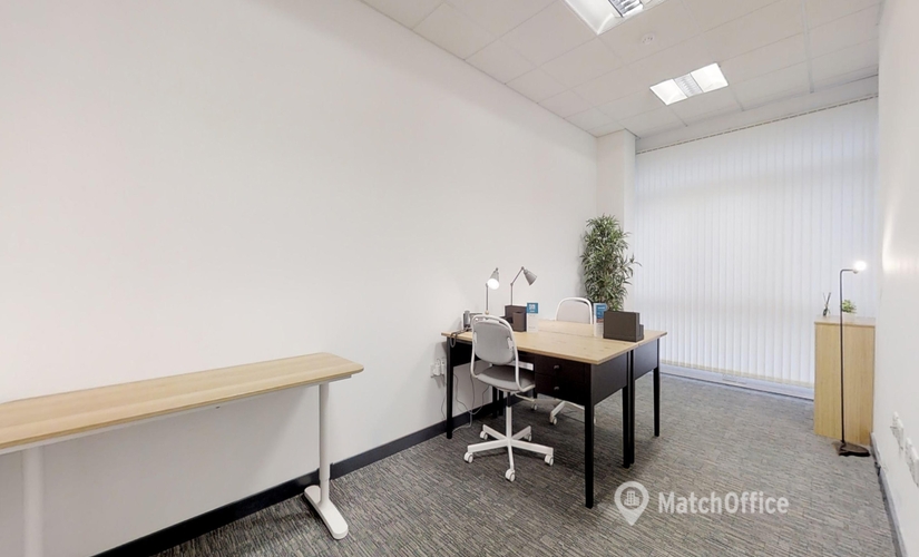 300 m² Business space in Aylesbury, Smeaton Close 7 (HP19 8HL) - 1 | MatchOffice.com