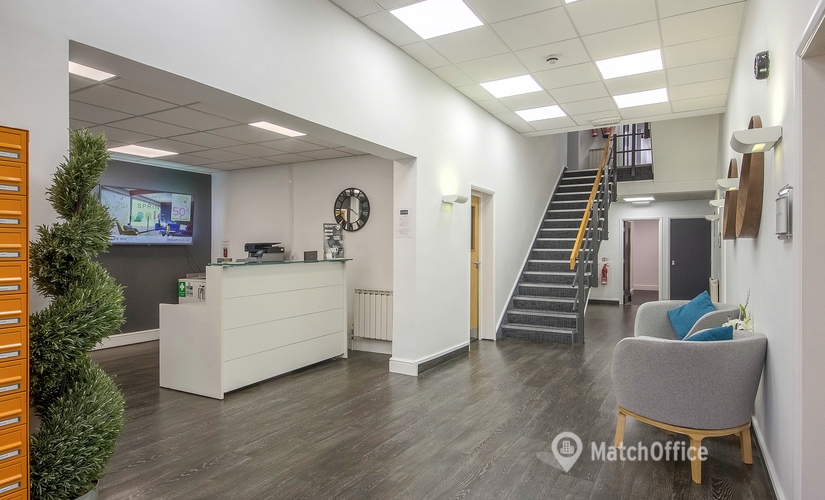 Business center  in Farnborough, Alexandra Road, 238 m² - MatchOffice.co.uk
