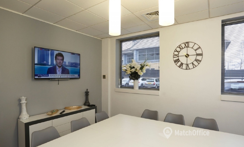 571 m² Business space in Hertfordshire, Bridge Road East 26 (AL7 1HL) - 1 | MatchOffice.com