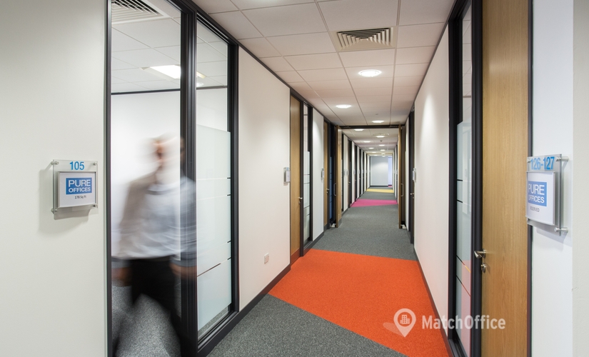Business center  in Nottingham, Lake View Drive, 907 m² - MatchOffice.co.uk
