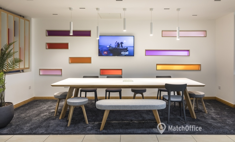 Business center  in Nottingham, Lake View Drive, 907 m² - MatchOffice.co.uk