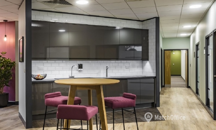 300 m² Business park in Manchester City Centre, Brooks Drive (SK8 3TD) - 4 | MatchOffice