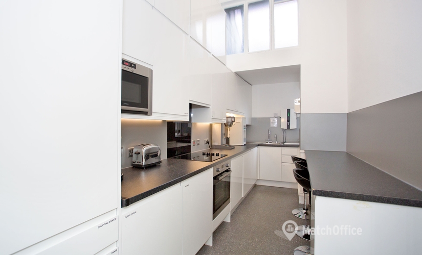 Business centre  in Aberdeen, 2 & 7 Queen’s Gardens, 60 m² - MatchOffice.co.uk