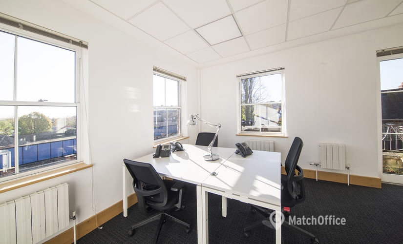 Business Centre in High Wycombe, The Broadway, 200 m² - MatchOffice.co.uk
