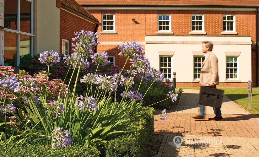  Business center  in Hertfordshire, Thremhall Park, 42 m² - MatchOffice.co.uk