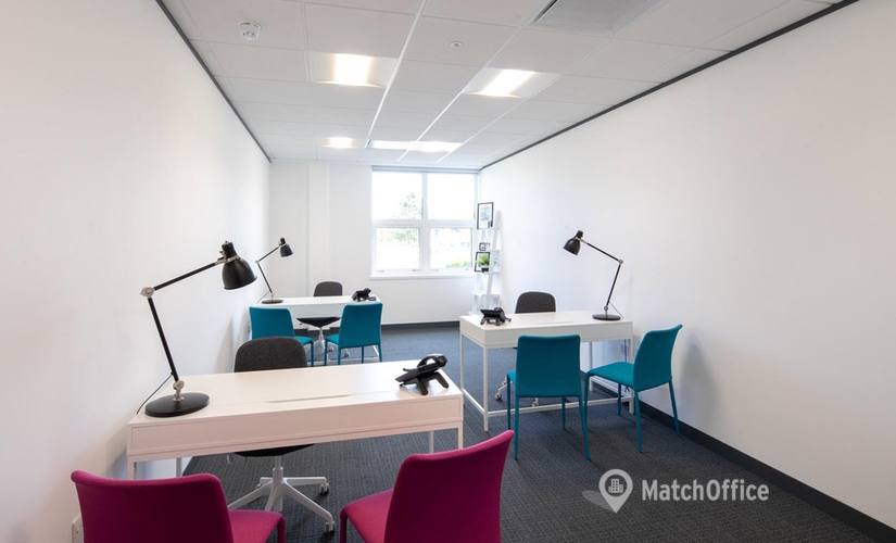 10 m² Co-working  in Birmingham Centre, Highlands Road (B90 4PD) - 0 | MatchOffice