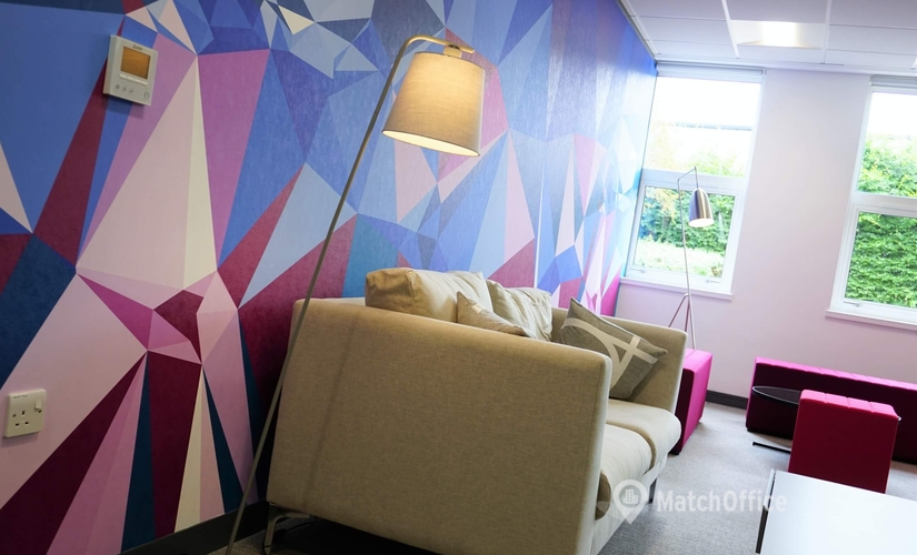 10 m² Shared workspace  in Birmingham Centre, Highlands Road (B90 4PD) - 4 | MatchOffice