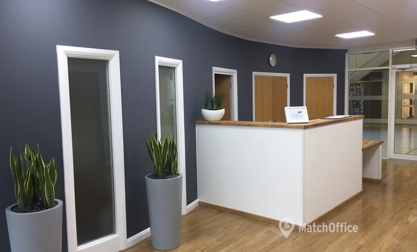 1978 m² Business center in Milton Keynes, 18 Linford Forum (MK14 6LY) - 2 | MatchOffice