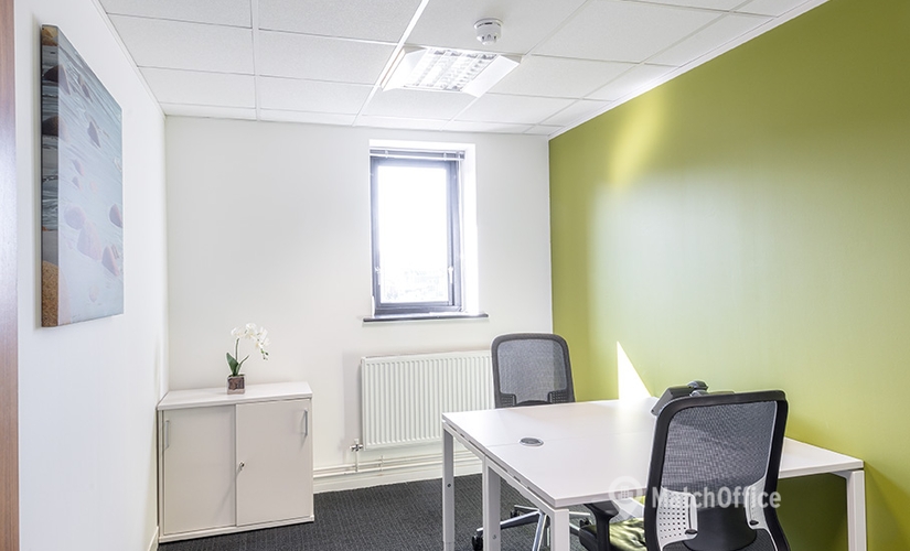 Business Centre in Gloucestershire, Worcester Street 31, 100 m² - MatchOffice.co.uk