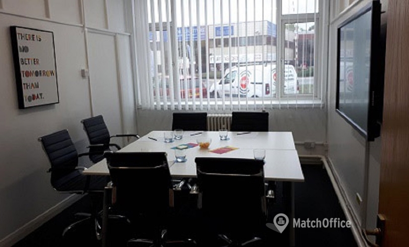 Meeting room in Swindon, Cheney Manor, 10 m² - MatchOffice.co.uk