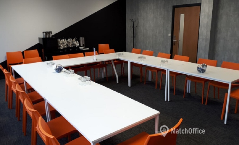 Meeting room for rent in Gloucestershire, Corinium Avenue, 10 m² - MatchOffice.co.uk