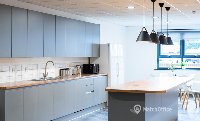 10 m² Business space building for rent in West Sussex, Courtwick Lane (BN17 7TL) - 2 | MatchOffice.com