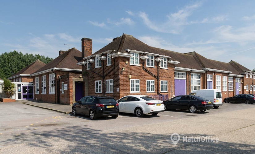 10 m² Conference hall in Hertfordshire, Alexander Road (AL2 1JG) - 1 | MatchOffice